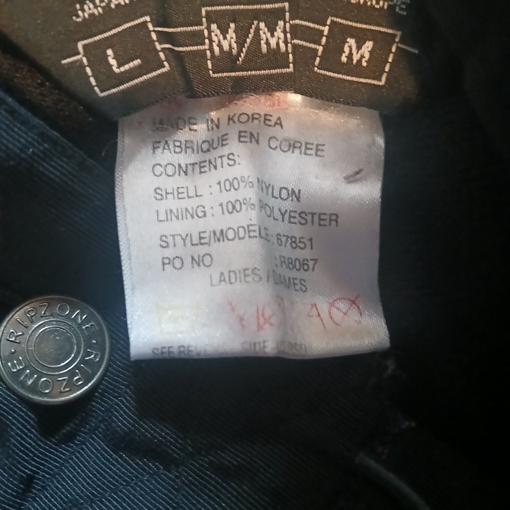 Powder Room Women's Snowboarding Pants - Picture 9 of 9